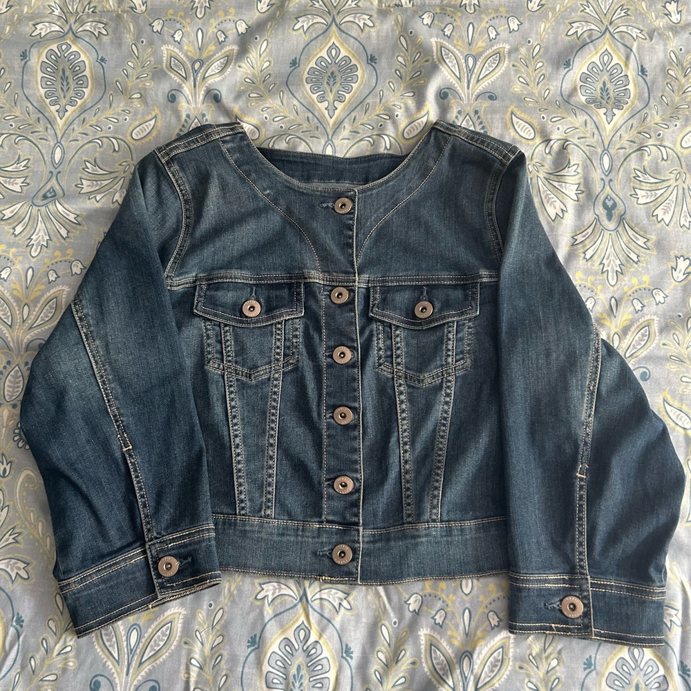 Torrid cropped collarless medium wash denim 3/4 sleeve light weight jacket size1